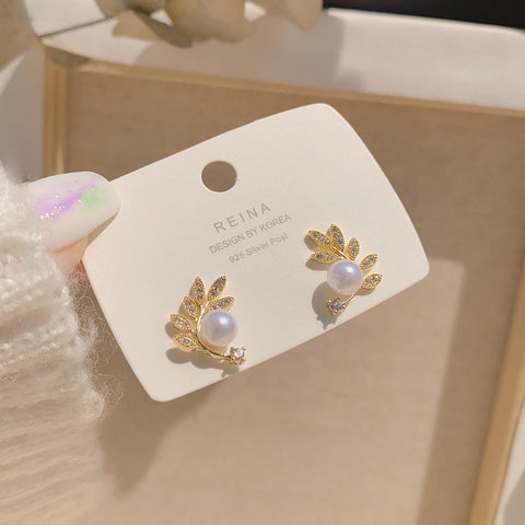 Leaves slightly inlaid with pearl earrings m3331100