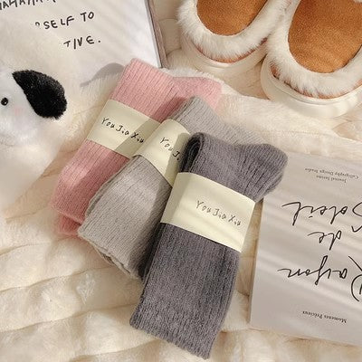 Solid color vertical plush socks, children's mid length socks, autumn and winter plush and thickened warmth, Japanese style plush socks, winter long socks, m1915010473