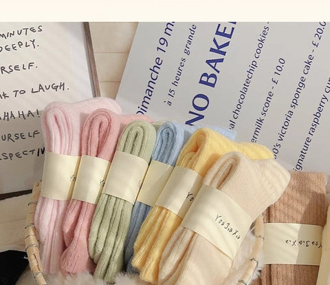 Solid color vertical plush socks, children's mid length socks, autumn and winter plush and thickened warmth, Japanese style plush socks, winter long socks, m1915010473