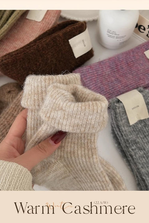 Xiao Xiangfeng Solid Color Wool Socks Women's Long Socks Instagram Trendy Pure Cotton Autumn and Winter Thickened and Warm Cashmere Retro Mid length Socks m1915010470